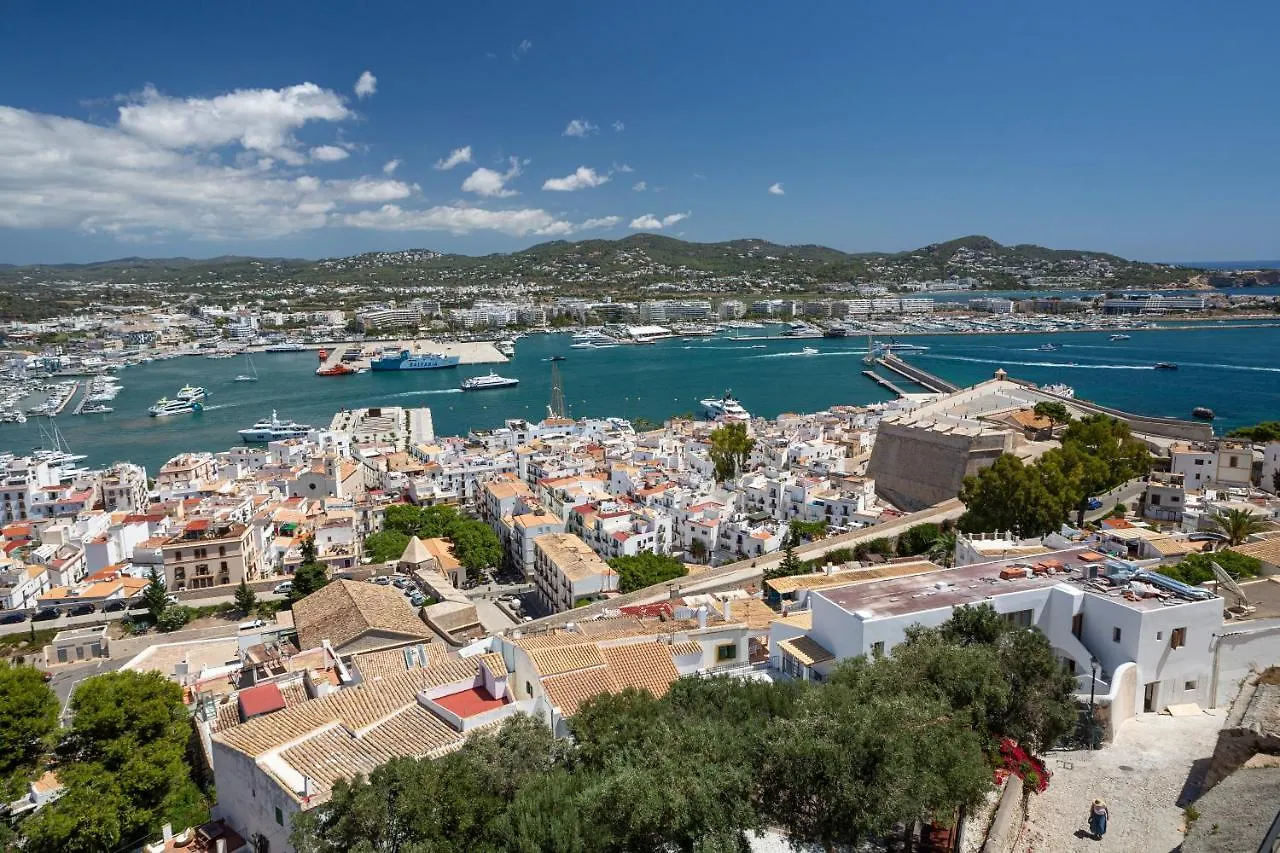 Hotel La Torre Del Canonigo - Small Luxury Hotels Ibiza 4*,  Spanyolország