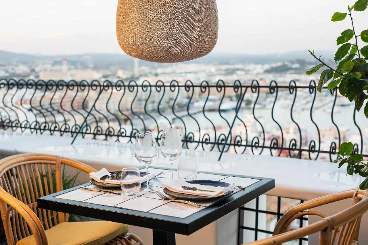 Hotel La Torre Del Canonigo - Small Luxury Hotels Ibiza