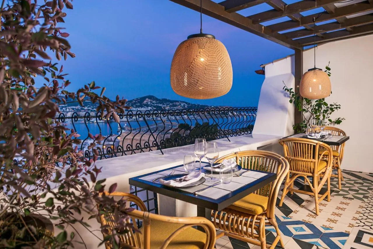 Hotel La Torre Del Canonigo - Small Luxury Hotels Ibiza