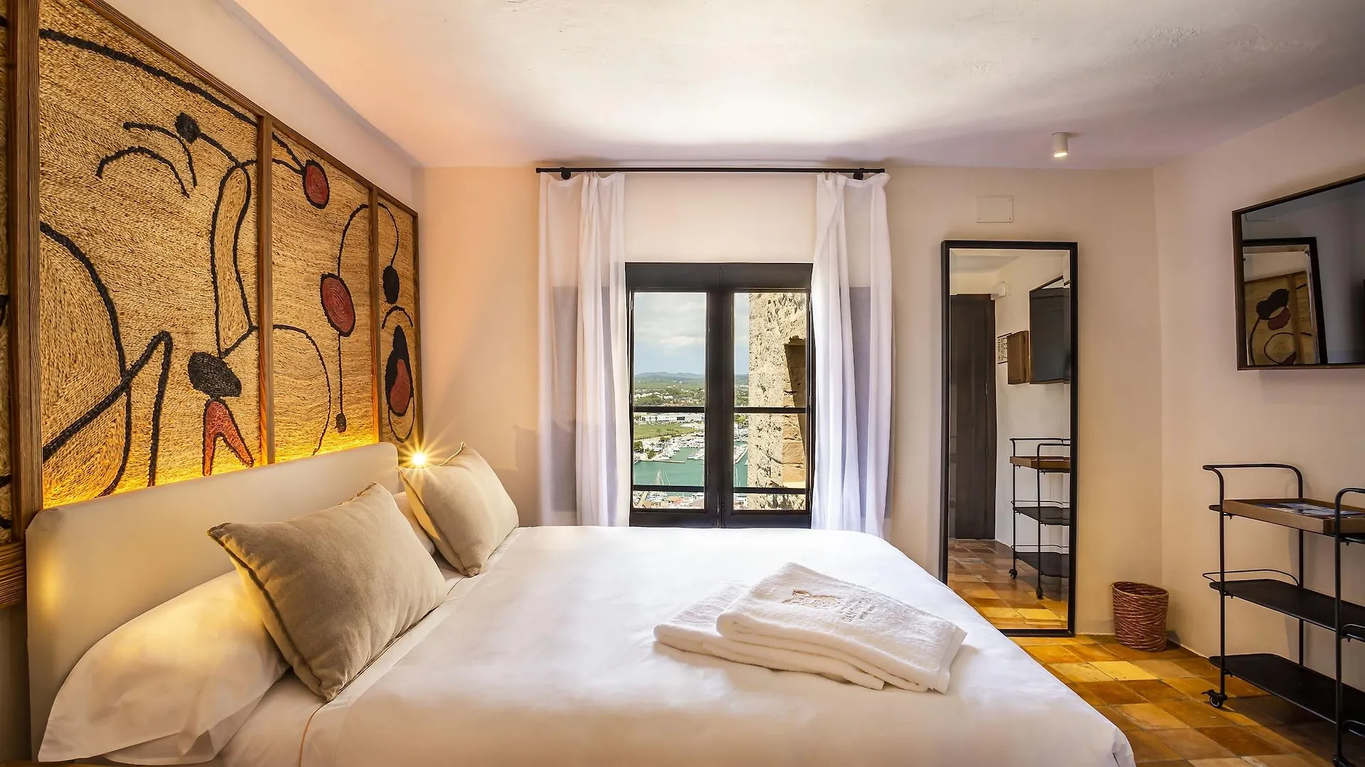 Hotel La Torre Del Canonigo - Small Luxury Hotels Ibiza