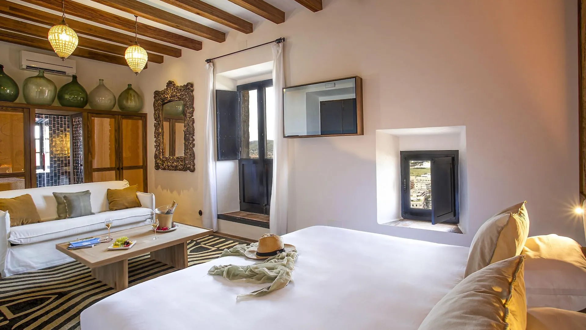 Hotel La Torre Del Canonigo - Small Luxury Hotels Ibiza 4*,  Spanyolország