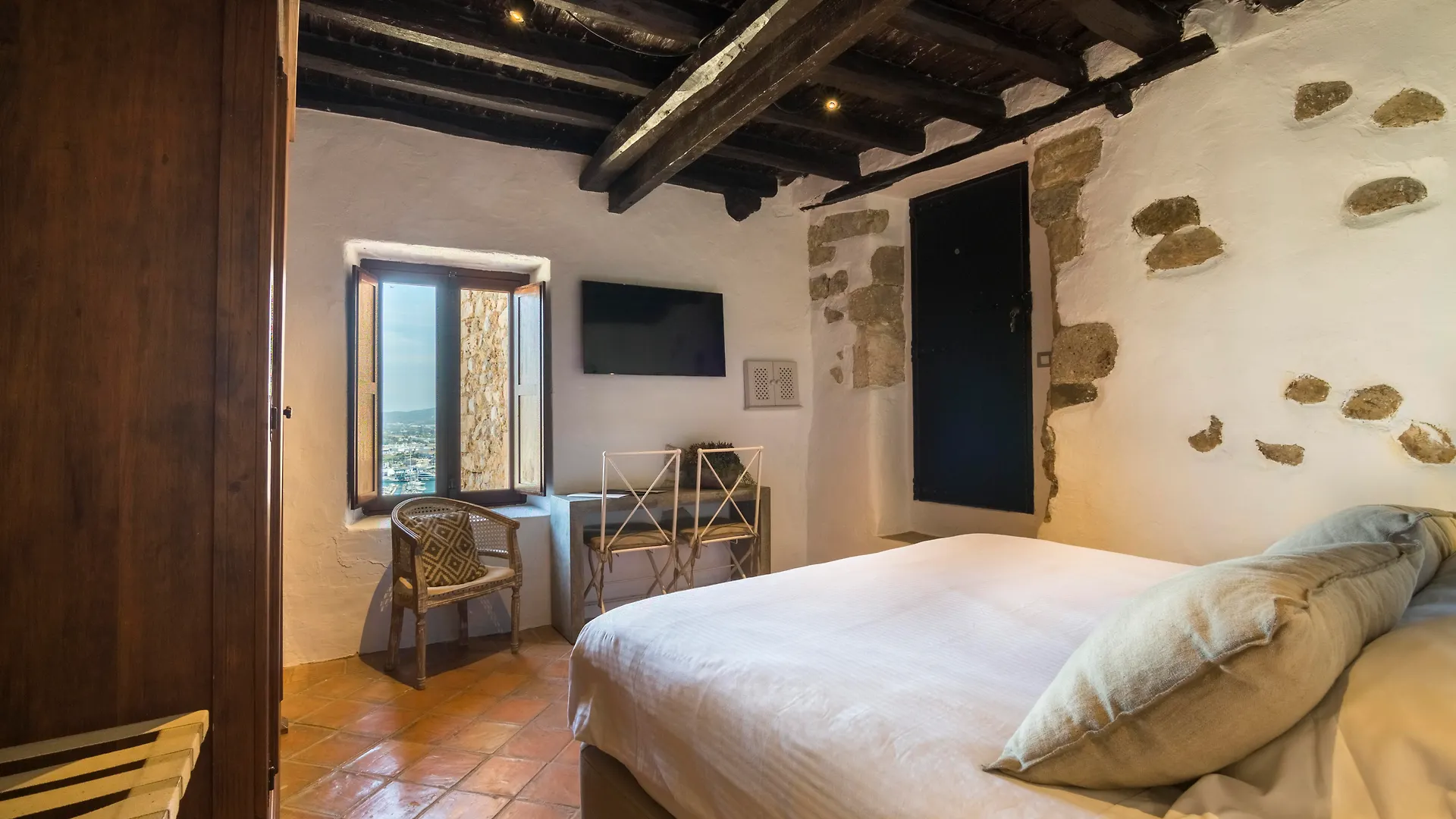 Hotel La Torre Del Canonigo - Small Luxury Hotels Ibiza Spanyolország